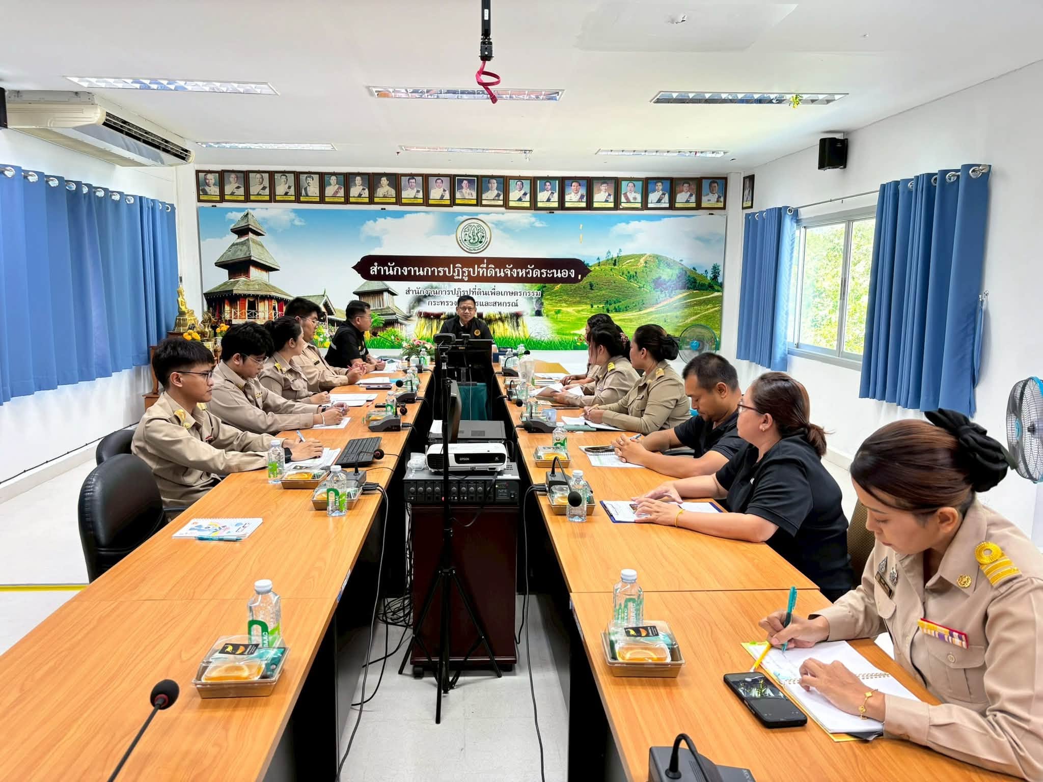 title - ผู้ตรวจราชการ ส.ป.ก.ร่วมประชุมการตรวจติดตามความก้าวหน้าผลการดำเนินงานตามแผนการตรวจราชการ ของผู้ตรวจราชการกระทรวงเกษตรและสหกรณ์ ประจำปีงบประมาณ พ.ศ.2569 รอบ 2 จังหวัดระนอง
